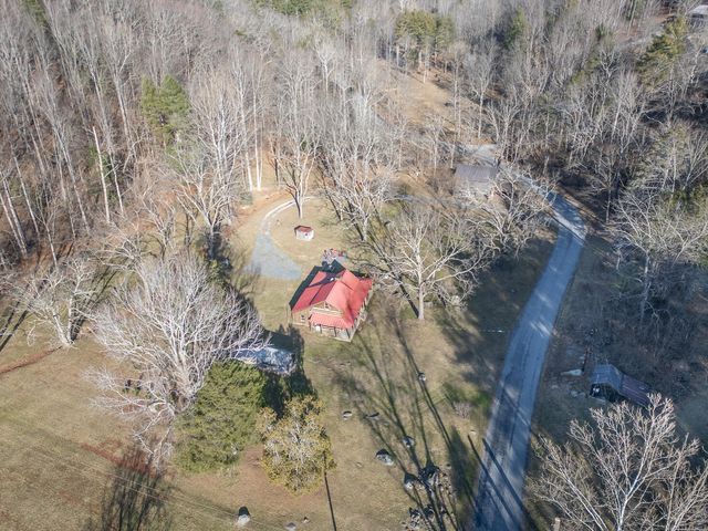 6102 Jennings Creek RD, Buchanan, VA 24066