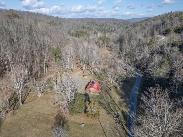 6102 Jennings Creek RD, Buchanan, VA 24066