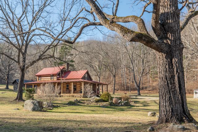 6102 Jennings Creek RD, Buchanan, VA 24066