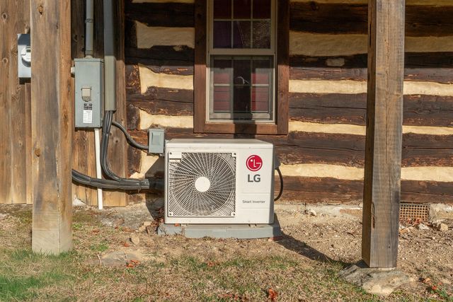 6102 Jennings Creek RD, Buchanan, VA 24066