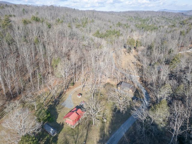 6102 Jennings Creek RD, Buchanan, VA 24066