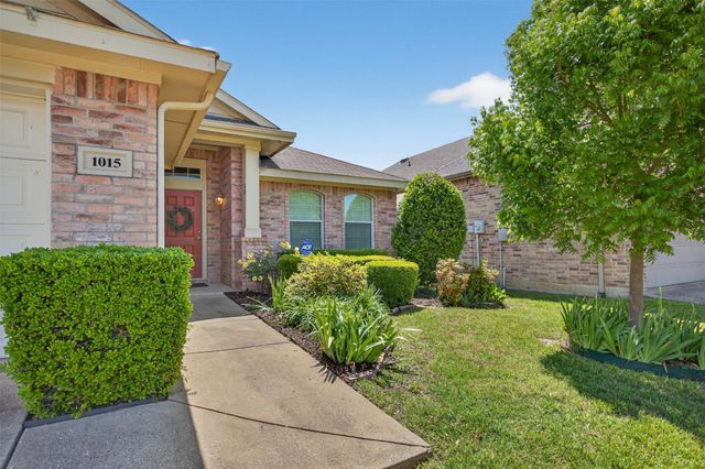 1015 Kimbro Drive, Forney, TX 75126