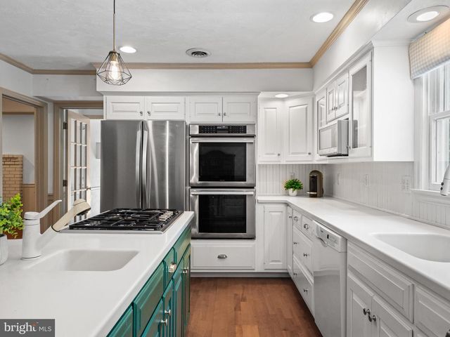 51 SEMINARY RD, Glenmoore, PA 19343
