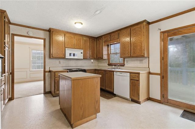 4113 Falcon Shores NW Court, Acworth, GA 30101