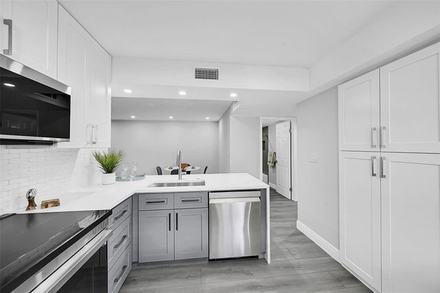 15251 Lakes Of Delray Boulevard 335, Delray Beach, FL 33484