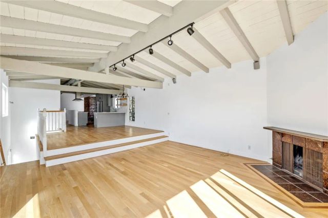 959 2nd, Hermosa Beach, CA 90254