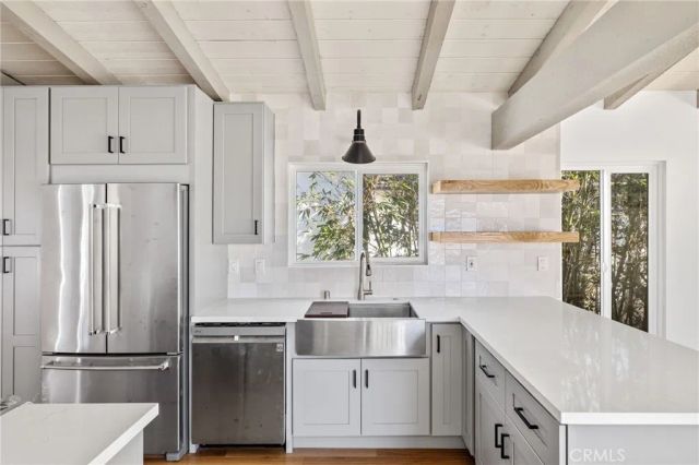 959 2nd, Hermosa Beach, CA 90254