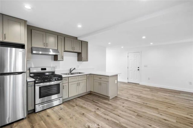 959 2nd, Hermosa Beach, CA 90254