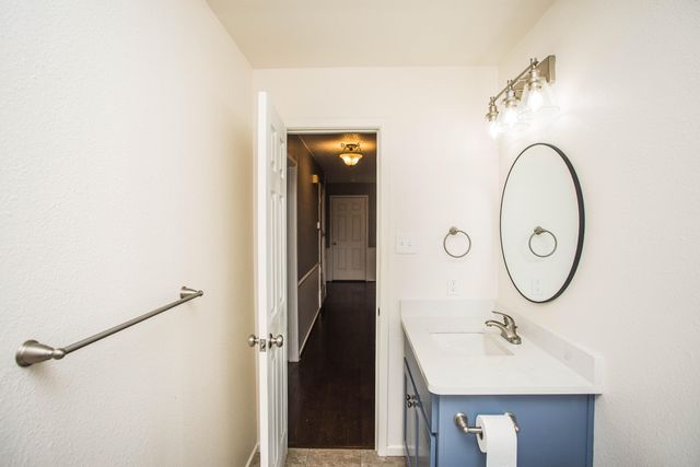 1407 Elkhart Avenue, Lubbock, TX 79416