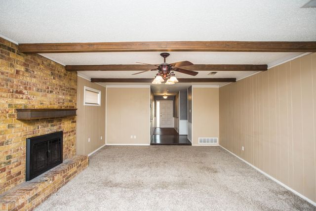 1407 Elkhart Avenue, Lubbock, TX 79416