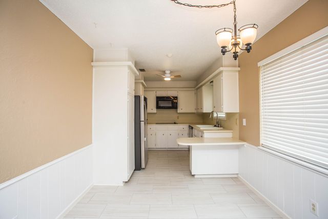 1407 Elkhart Avenue, Lubbock, TX 79416