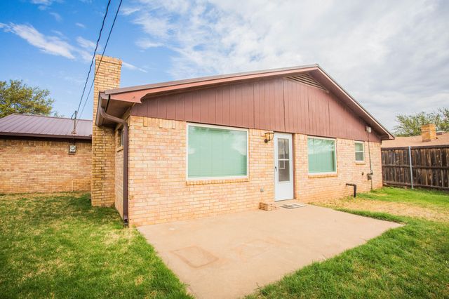 1407 Elkhart Avenue, Lubbock, TX 79416