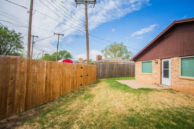 1407 Elkhart Avenue, Lubbock, TX 79416