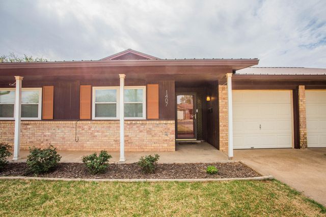1407 Elkhart Avenue, Lubbock, TX 79416