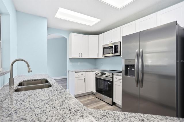 624 W EUCLID AVENUE, Deland, FL 32720