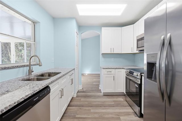 624 W EUCLID AVENUE, Deland, FL 32720