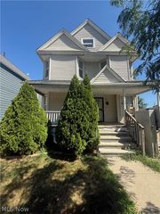 10401 Olivet Avenue, Cleveland, OH 44108