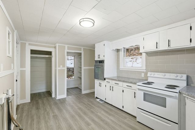 62 E Main St, Erving, MA 01344