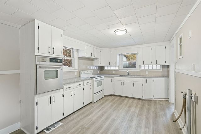 62 E Main St, Erving, MA 01344