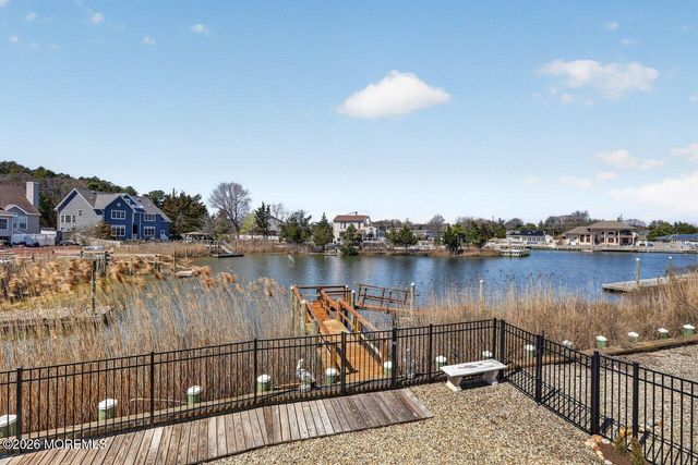 40 Overlook Drive, Little Egg Harbor, NJ 08087