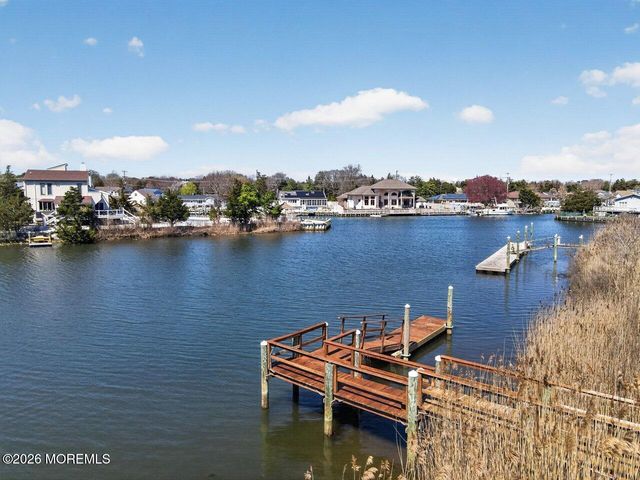 40 Overlook Drive, Little Egg Harbor, NJ 08087