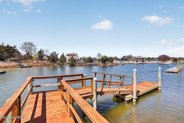 40 Overlook Drive, Little Egg Harbor, NJ 08087