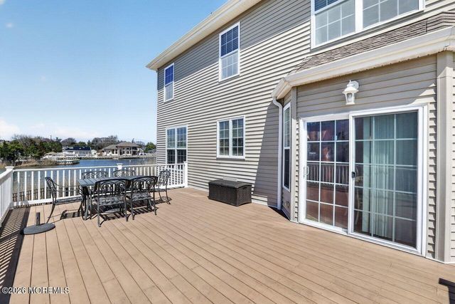 40 Overlook Drive, Little Egg Harbor, NJ 08087