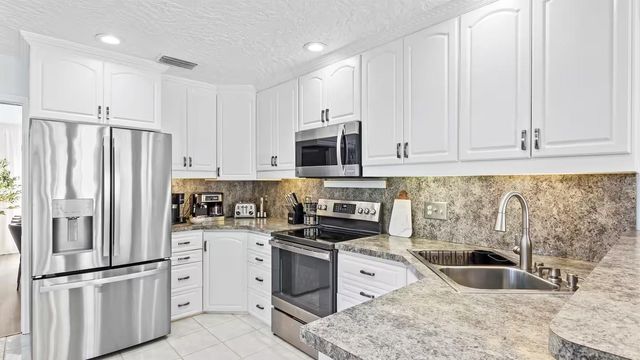 1116 79TH STREET NW, Bradenton, FL 34209