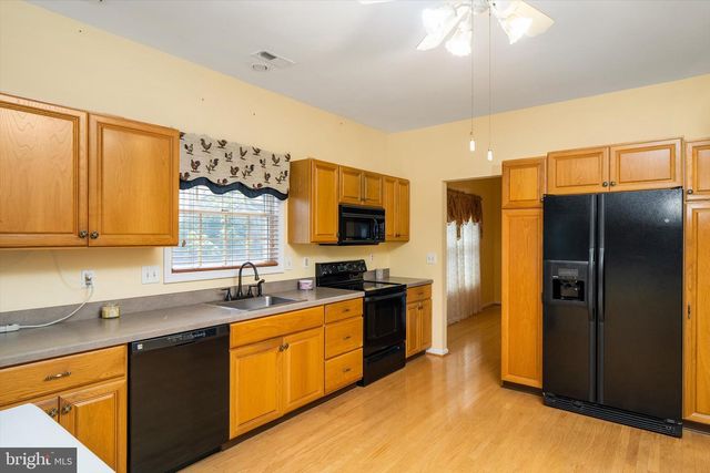 62 LANTERN LN, Columbus, NJ 08022