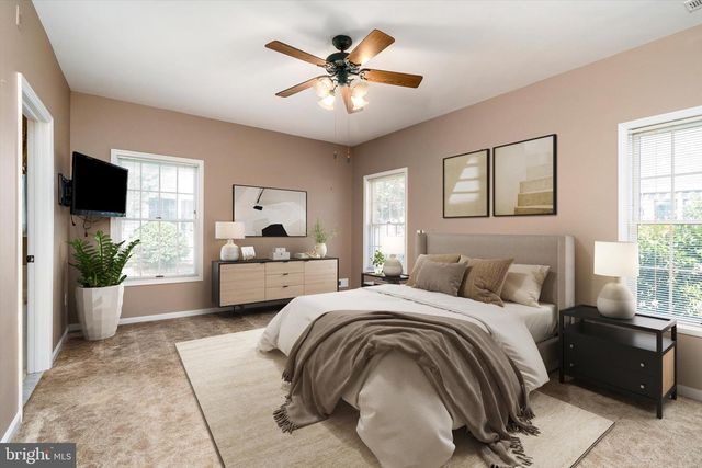 62 LANTERN LN, Columbus, NJ 08022