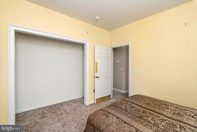 62 LANTERN LN, Columbus, NJ 08022
