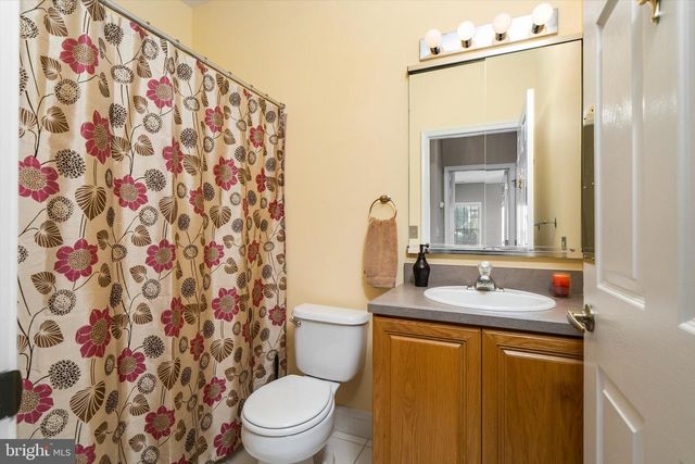62 LANTERN LN, Columbus, NJ 08022