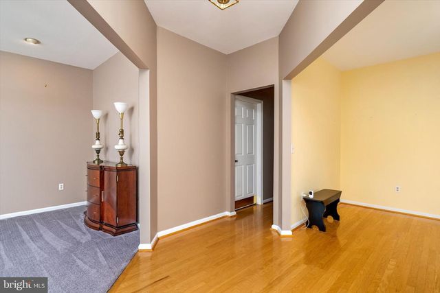 62 LANTERN LN, Columbus, NJ 08022