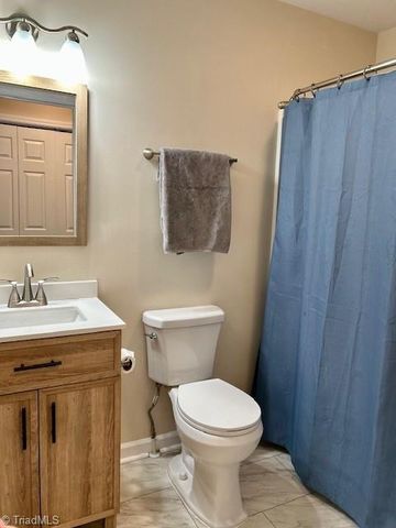 222 Westover Drive, Lexington, NC 27292