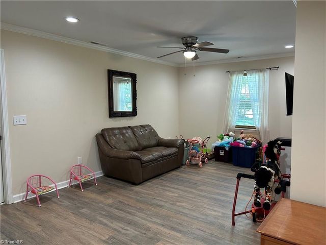 222 Westover Drive, Lexington, NC 27292
