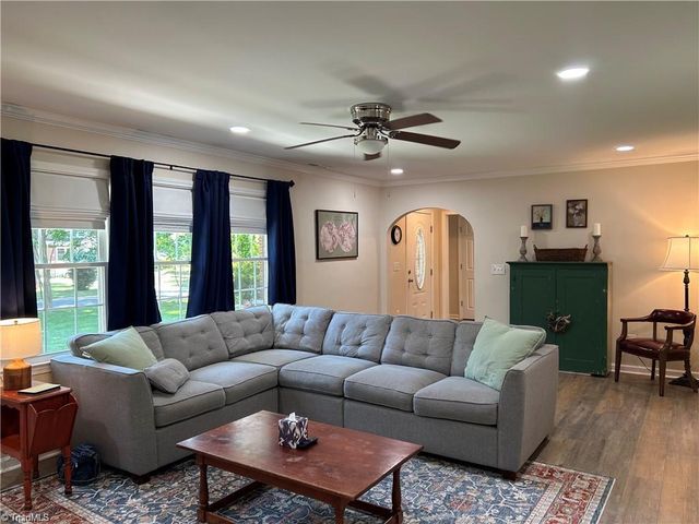 222 Westover Drive, Lexington, NC 27292
