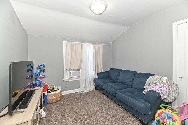 2186 S 89th STREET, Milwaukee, WI 53227