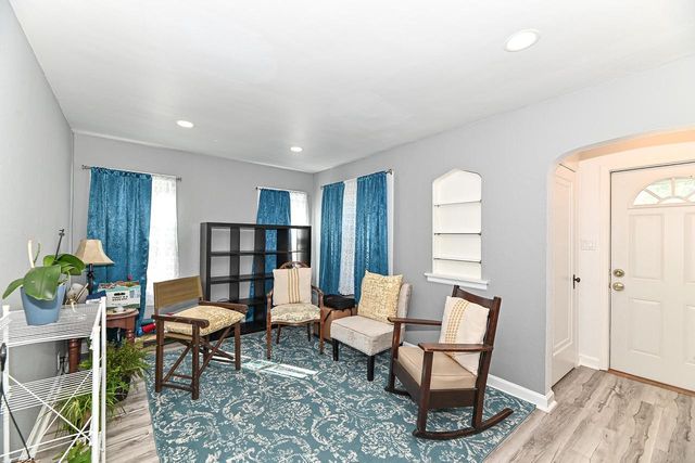 2186 S 89th STREET, Milwaukee, WI 53227