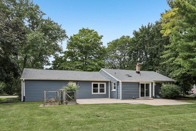 4640 N 149th STREET, Brookfield, WI 53005