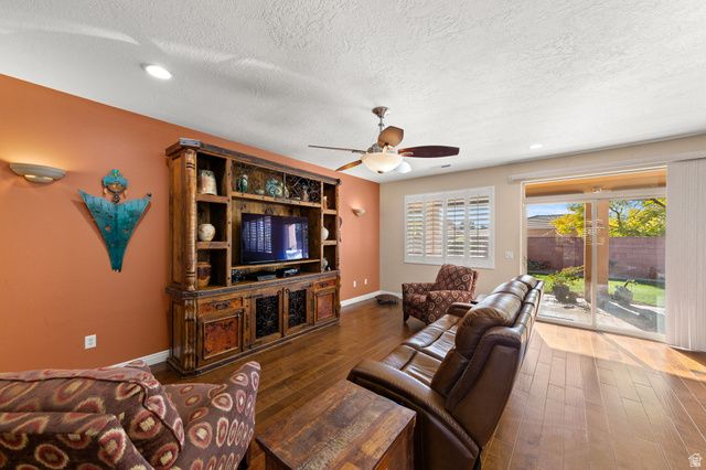 3278 E SWEETWATER DR, Washington, UT 84780