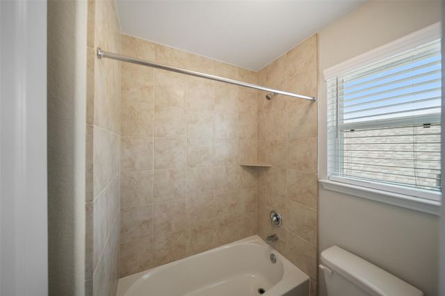 234 Ashley Way, Alvin, TX 77511