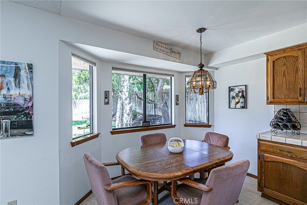 Image 11 of property listing at 855 Sunshine Court, Santa Maria, CA 93455