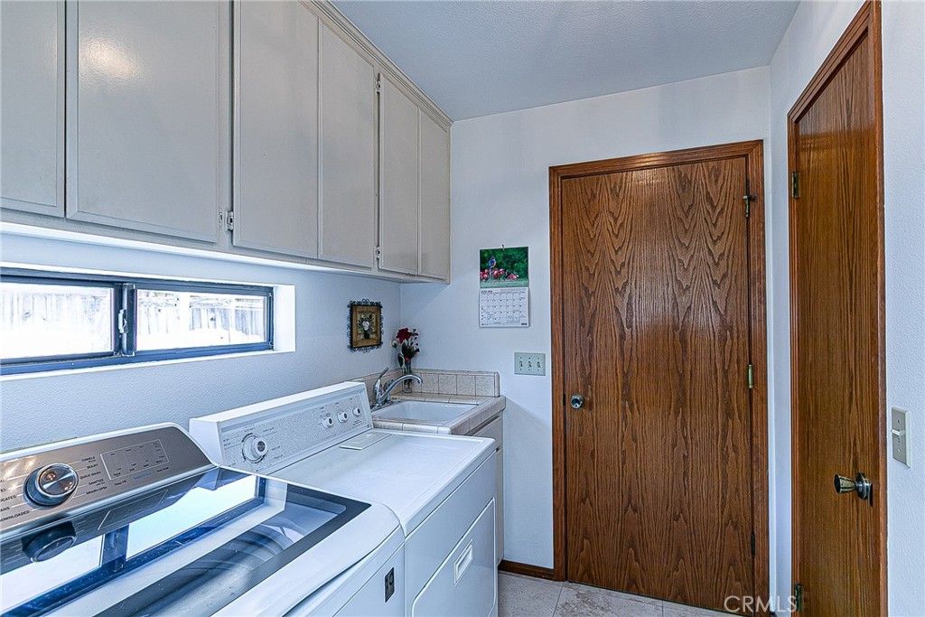 Image 23 of property listing at 855 Sunshine Court, Santa Maria, CA 93455