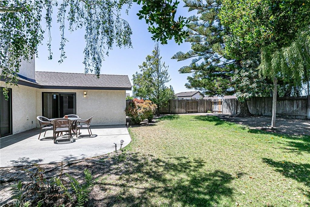 Image 25 of property listing at 855 Sunshine Court, Santa Maria, CA 93455