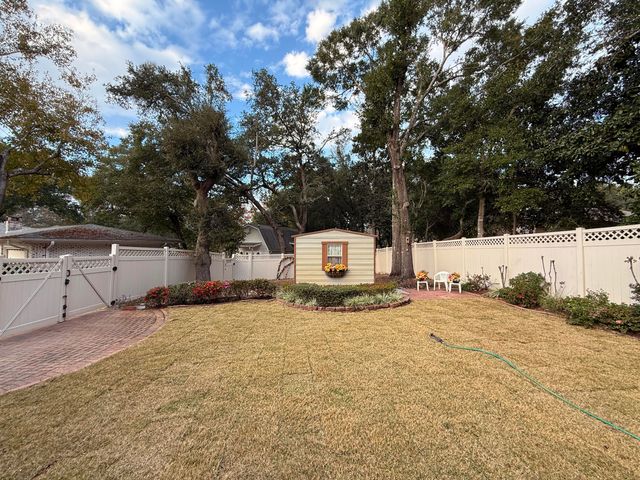 137 Woodbine Circle, Fort Walton Beach, FL 32548