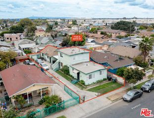 1166 E 64th Street, Los Angeles, CA 90001
