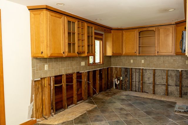 19 Eastland Rd, Boston, MA 02130