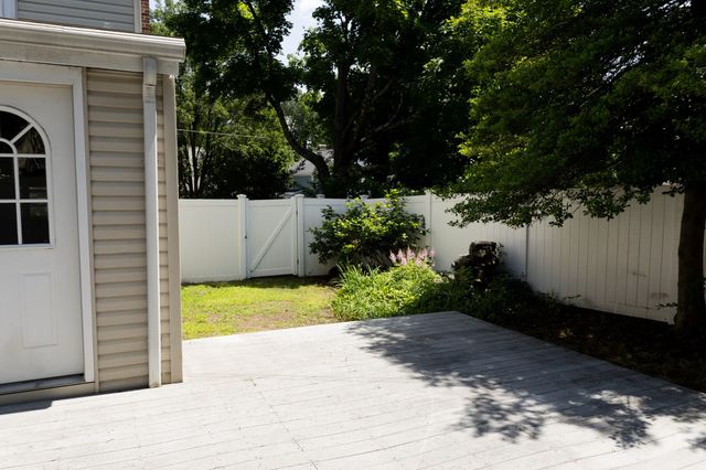 19 Eastland Rd, Boston, MA 02130