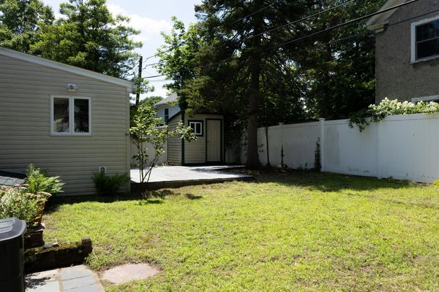 19 Eastland Rd, Boston, MA 02130