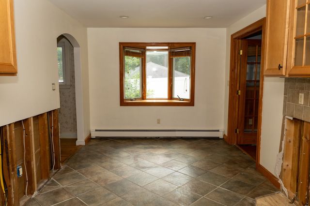 19 Eastland Rd, Boston, MA 02130
